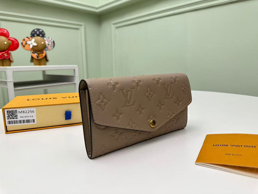 Louis Vuitton Wallets M82256 19*10.5*2cm