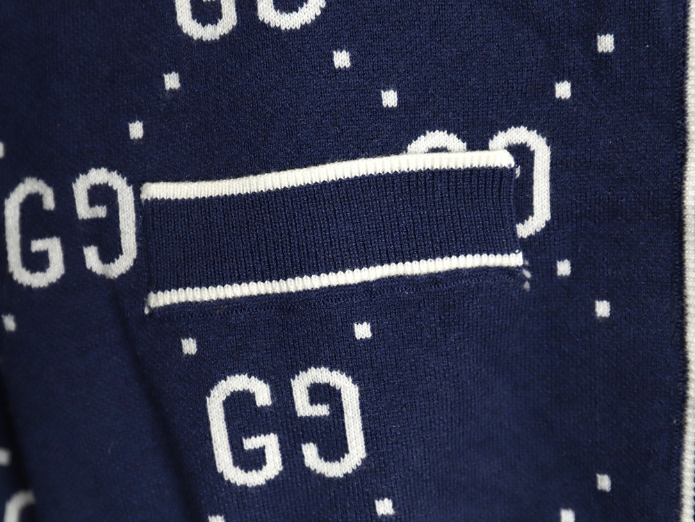 Gucci Double G Jacquard Crew Neck Cardigan Sweater TSK1