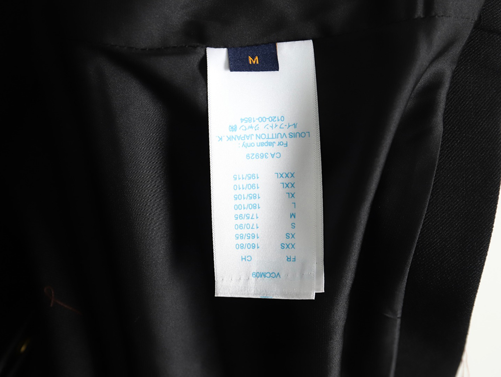 Louis Vuitton wool belt long trench coat TSK1