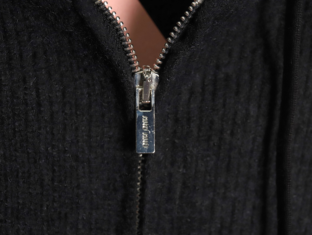Miu Miu logo embroidered zip-up hooded sweater TSK1