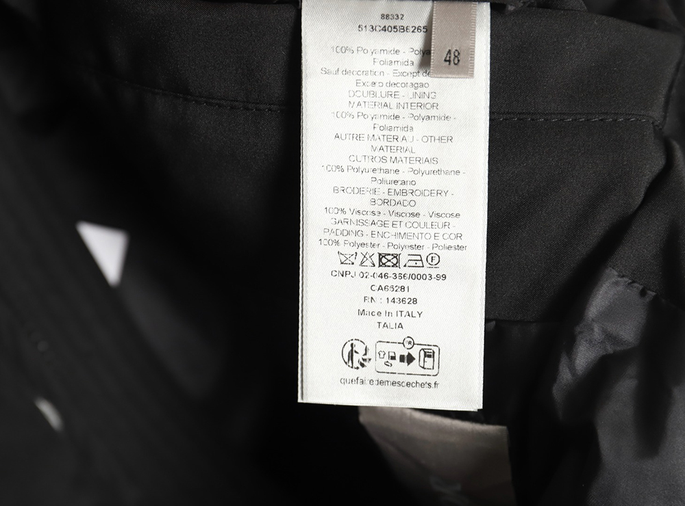 Dior embroidered removable sleeve cotton jacket TSK1