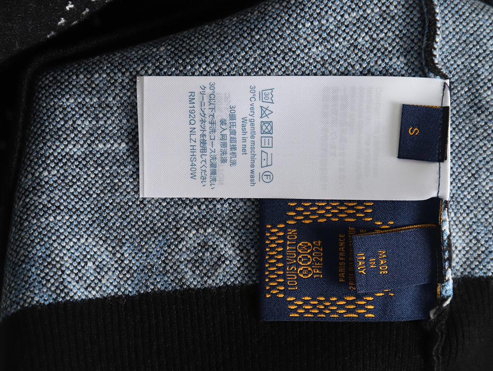 Louis Vuitton ski crew neck sweater