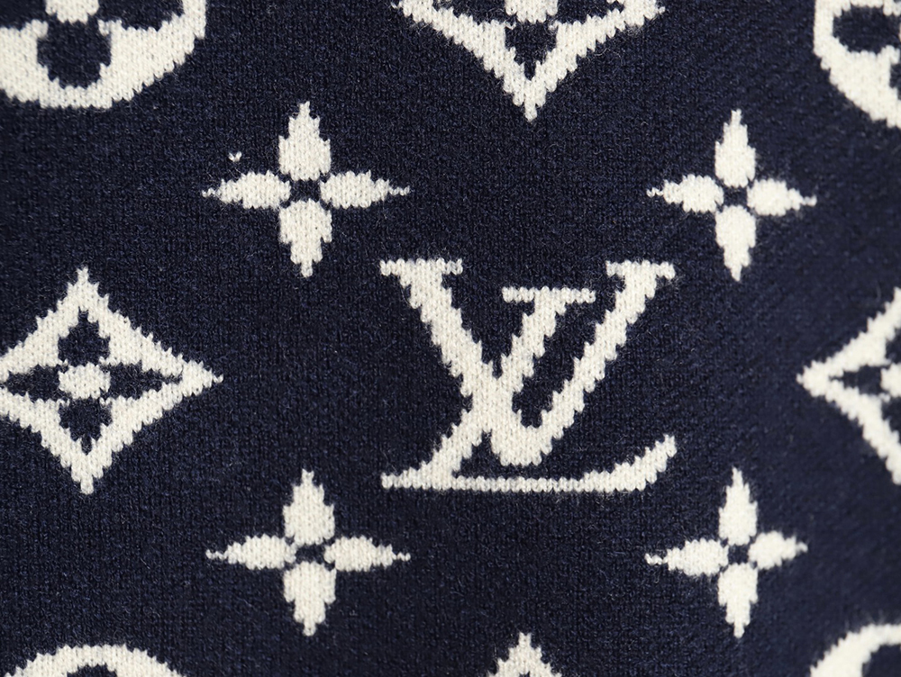 Louis Vuitton chain all over print monogram round neck sweater TSK1
