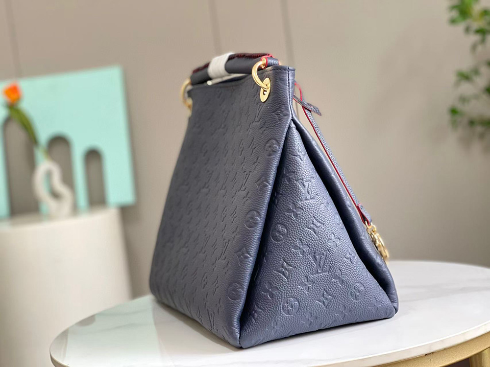 Louis Vuitton Bags M43750 47*32*22cm
