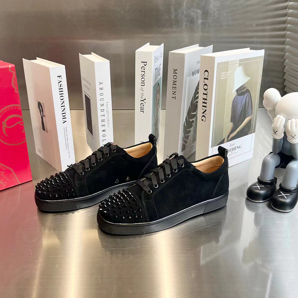 Christian Louboutin Louis Junior Spikes