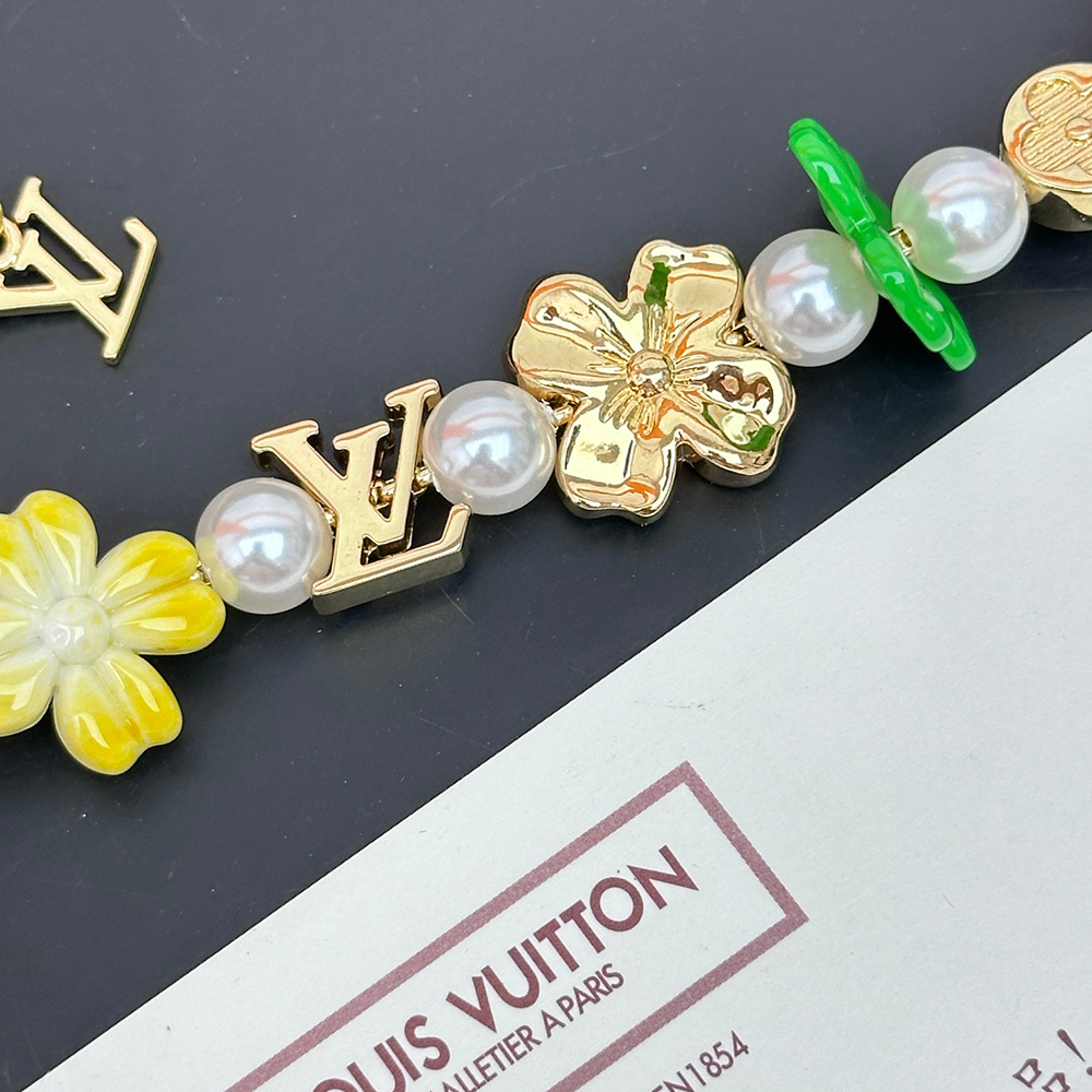Louis Vuitton Surfin' Flower Necklaces M01863