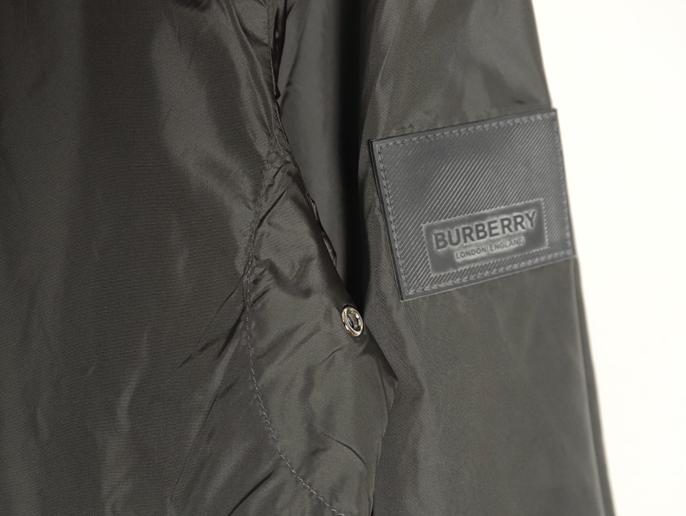Burberry Check Reversible Hooded Jacket TSK1