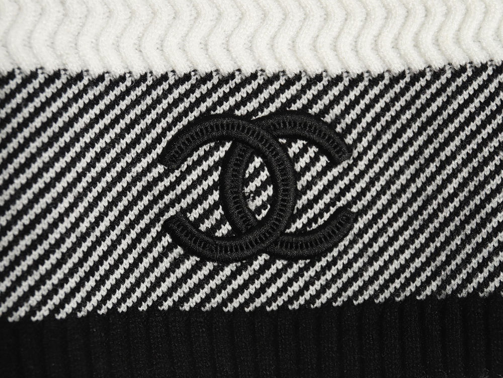 Chanel Double CC Logo Embroidered Striped Knitted Pullover