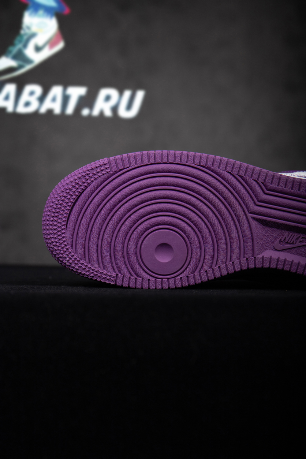 Louis Vuitton x Nike Air Force 1 Low F&F "Purple"