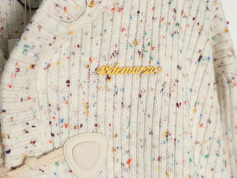13De Marzo horn button hooded cardigan sweater