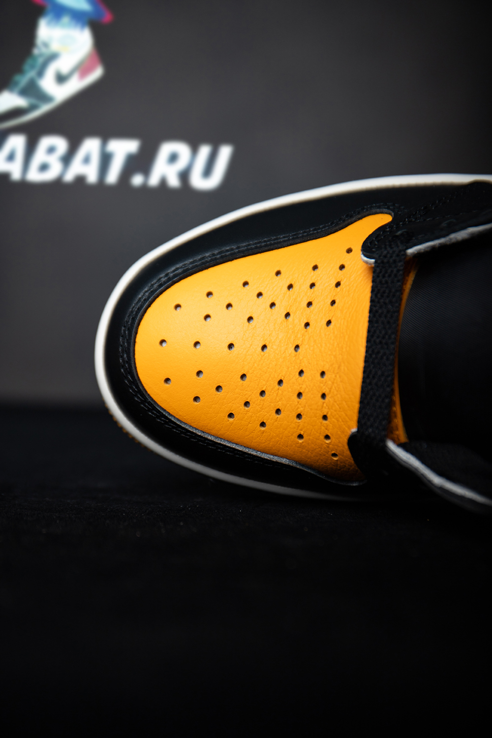 AIR JORDAN 1 HIGH OG “TAXI”