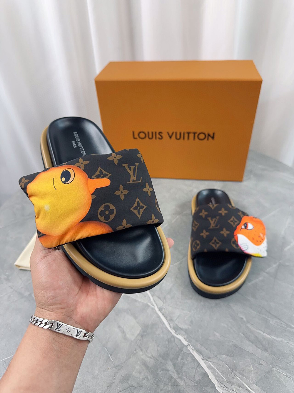 Louis Vuitton Pool Pillow Flat Comfort Mule