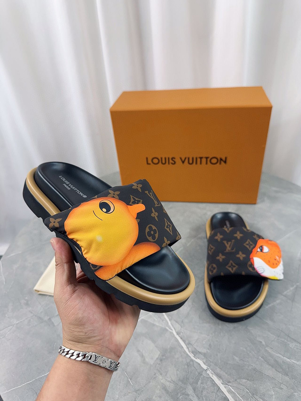 Louis Vuitton Pool Pillow Flat Comfort Mule
