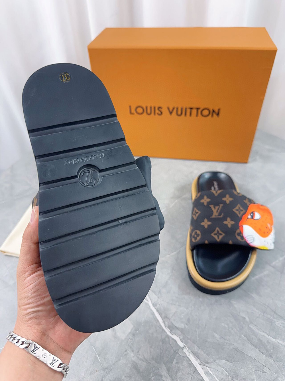 Louis Vuitton Pool Pillow Flat Comfort Mule