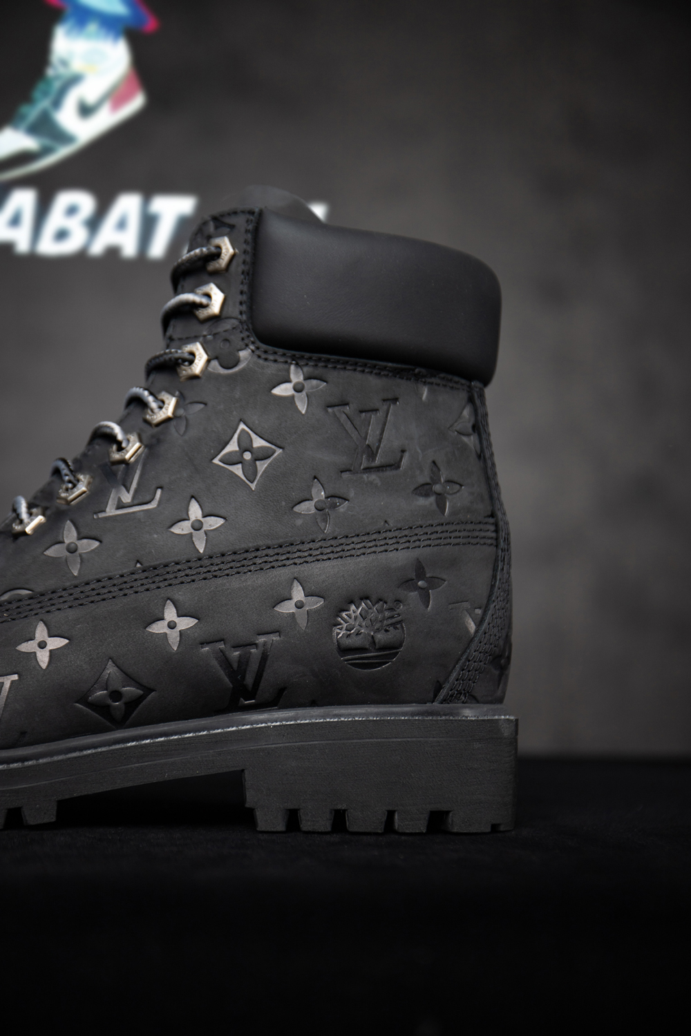 Louis Vuitton x Timberland co-branded Martin boots "black"