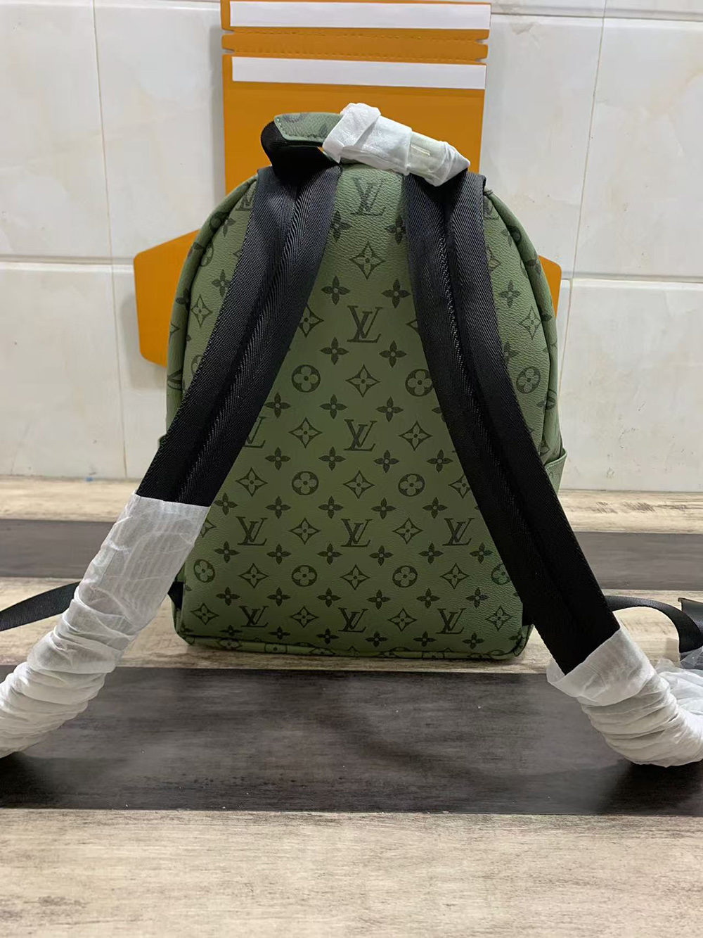 Louis Vuitton Discovery PM Backpack Bags M46802 29*38*20cm