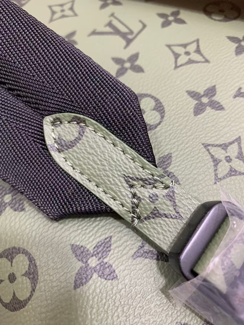 Louis Vuitton Discovery PM Backpack Bags M46802 29*38*20cm