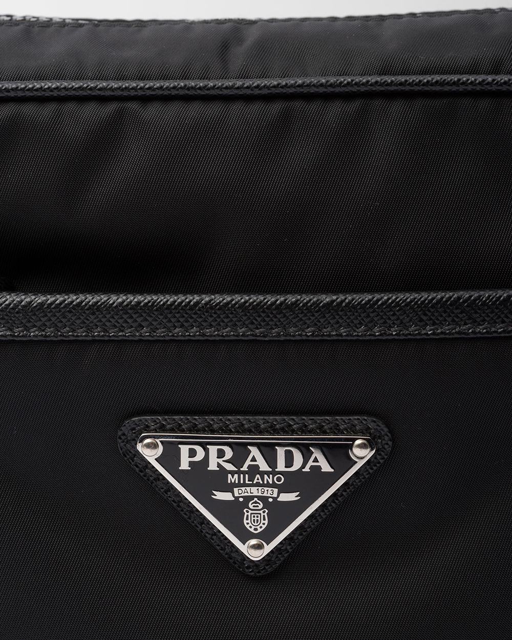 Prada Re-Nylon and Saffiano shoulder bags 2VH048 16*23*7cm