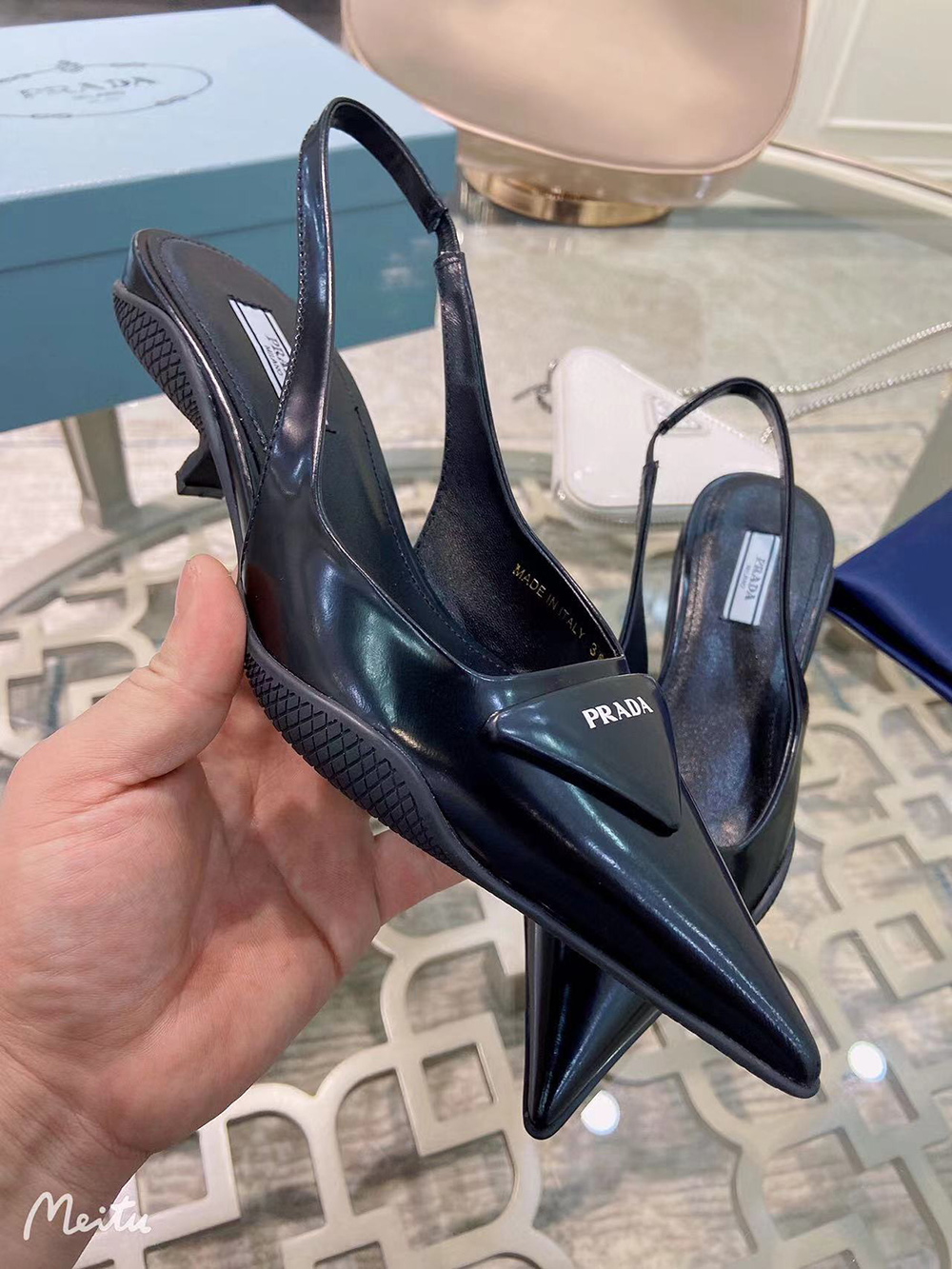Prada Patent leather slingback pumps height：3cm