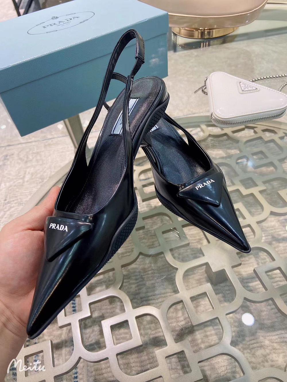 Prada Patent leather slingback pumps height：3cm