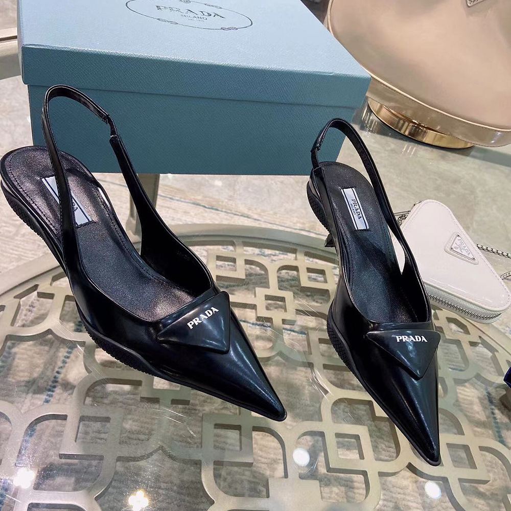 Prada Patent leather slingback pumps height：3cm