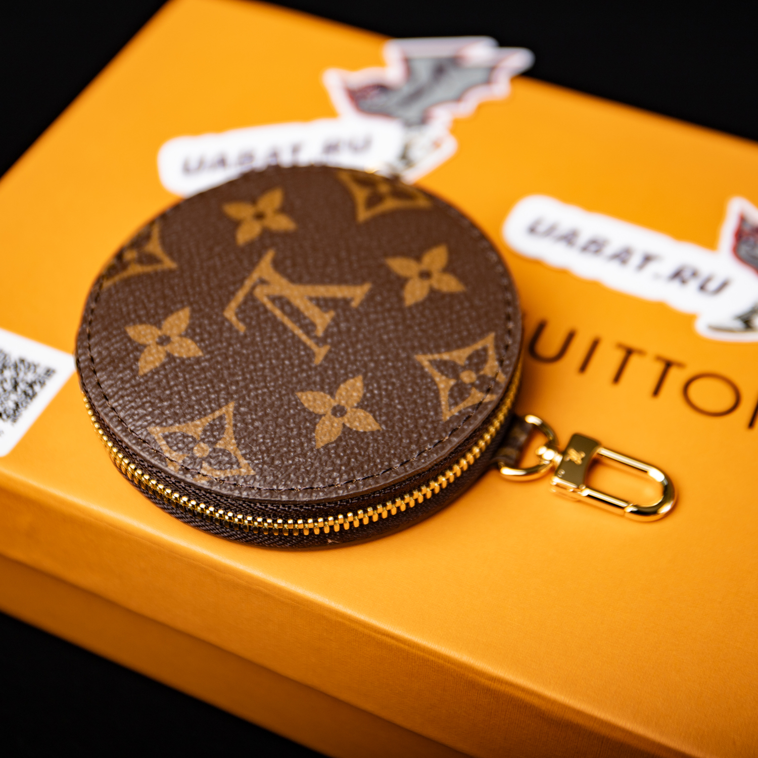 Louis Vuitton Bags M44813 24*16*6cm
