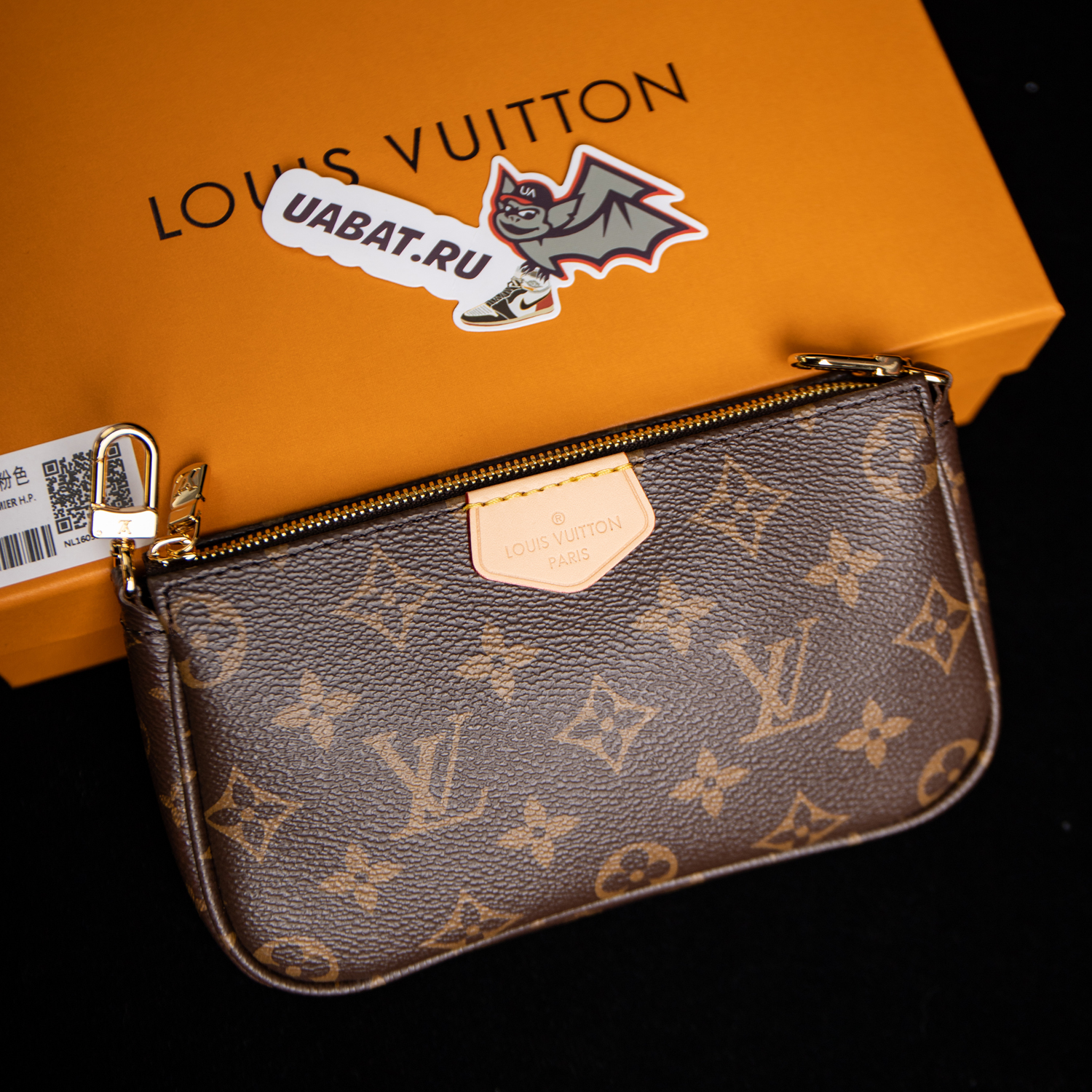 Louis Vuitton Bags M44813 24*16*6cm