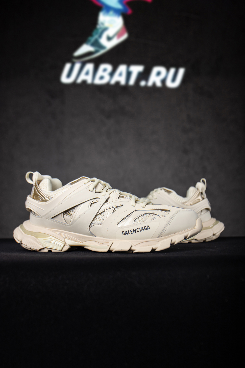 BALENCIAGA TRACK SNEAKER IN BEIGE