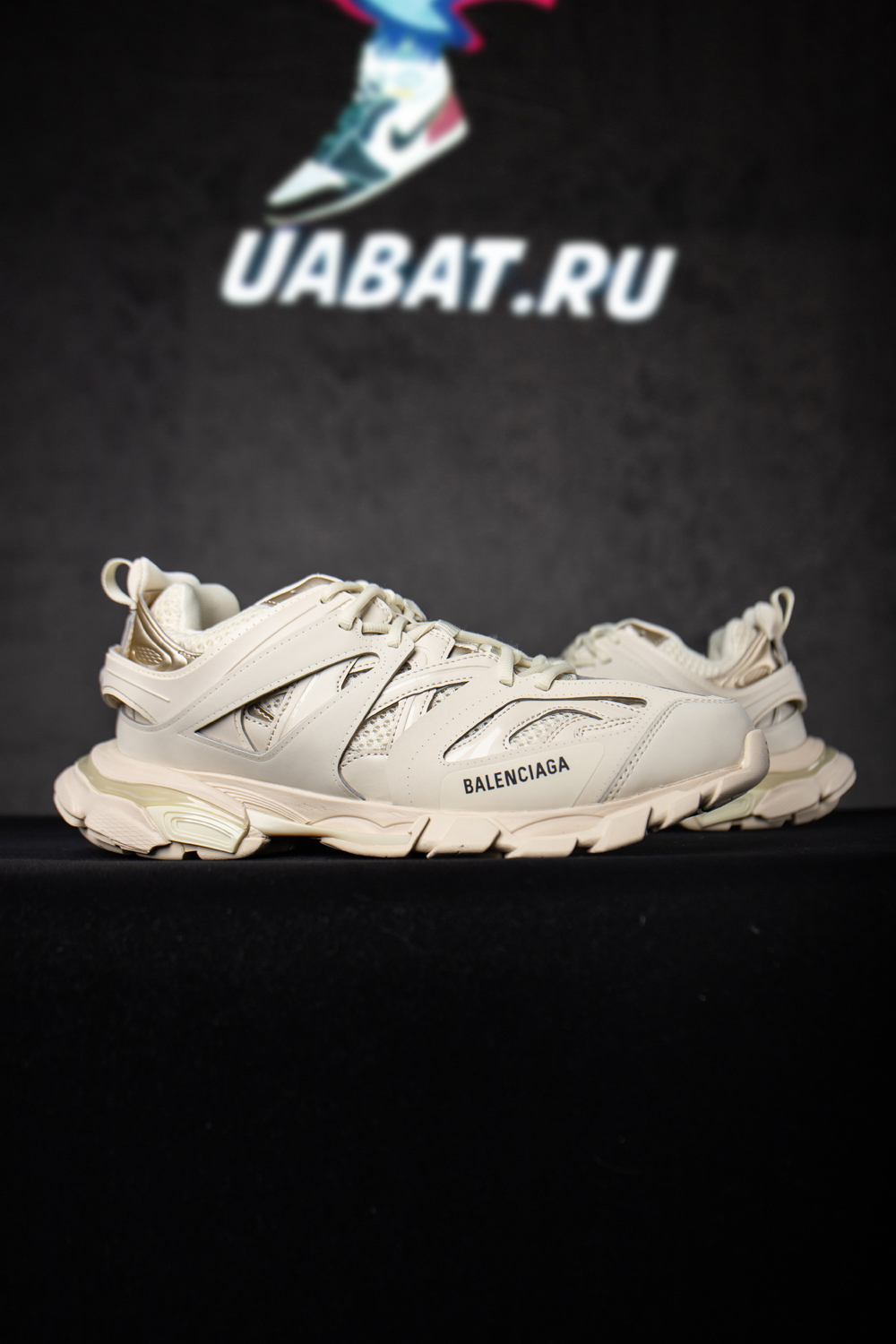 BALENCIAGA TRACK SNEAKER IN BEIGE