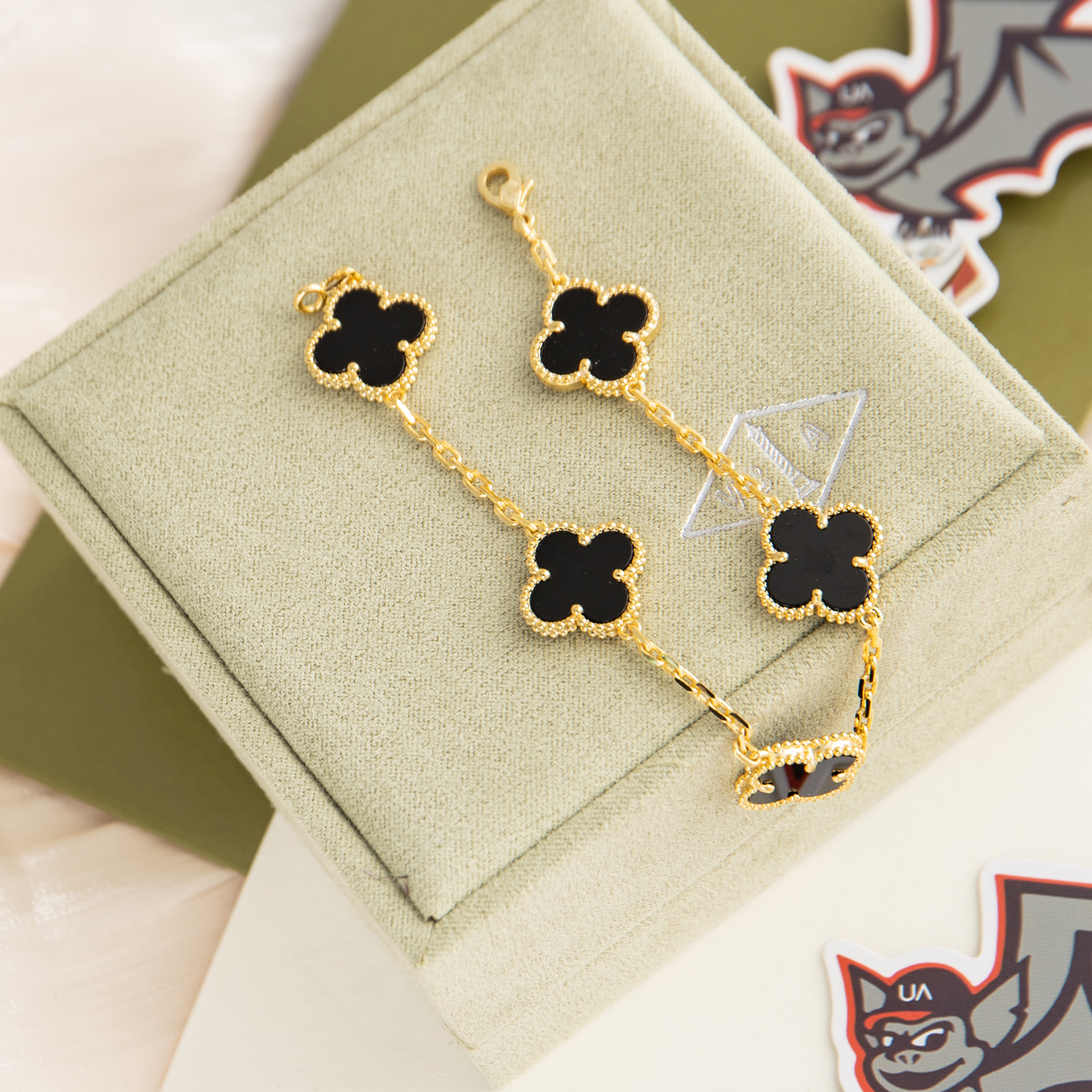 Vintage Alhambra bracelet 5 motifs