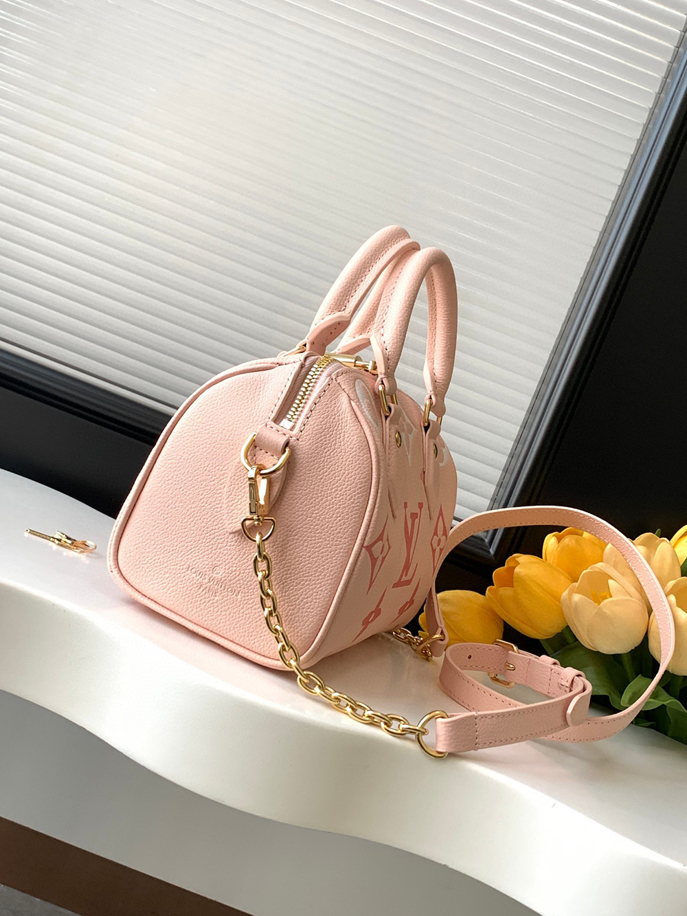 Louis Vuitton Speedy Bandoulière 20 Bags M46397 20*13*12cm
