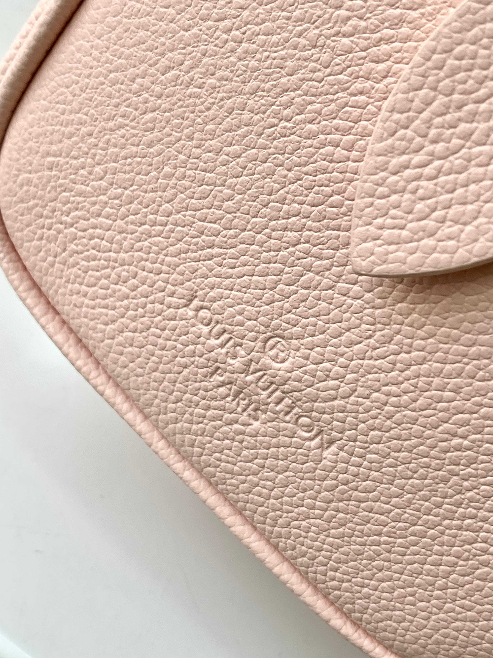 Louis Vuitton Speedy Bandoulière 20 Bags M46397 20*13*12cm