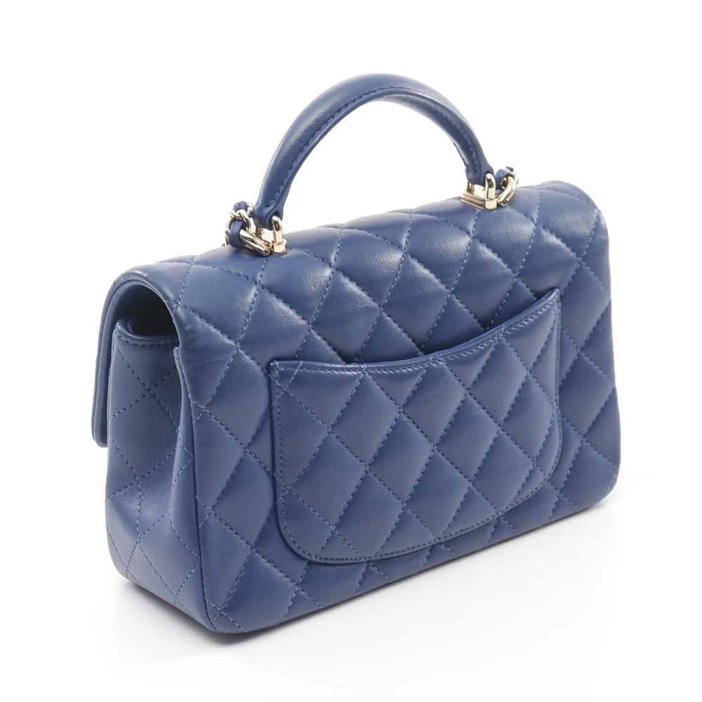 Chanel Matelasse Shoulder Bags 052057 13*19*6cm