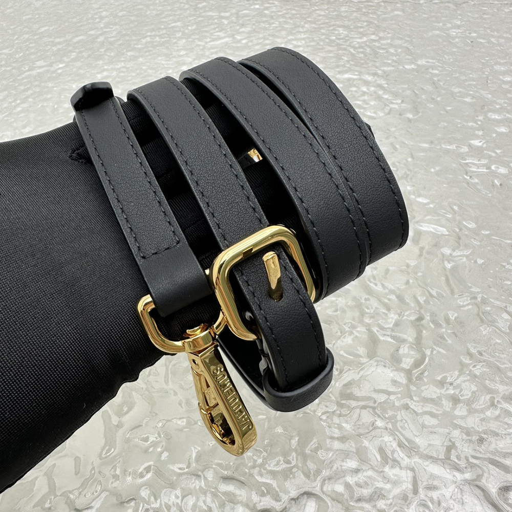 Jacquemus bamnino Bags 56C12J 24*13*7cm