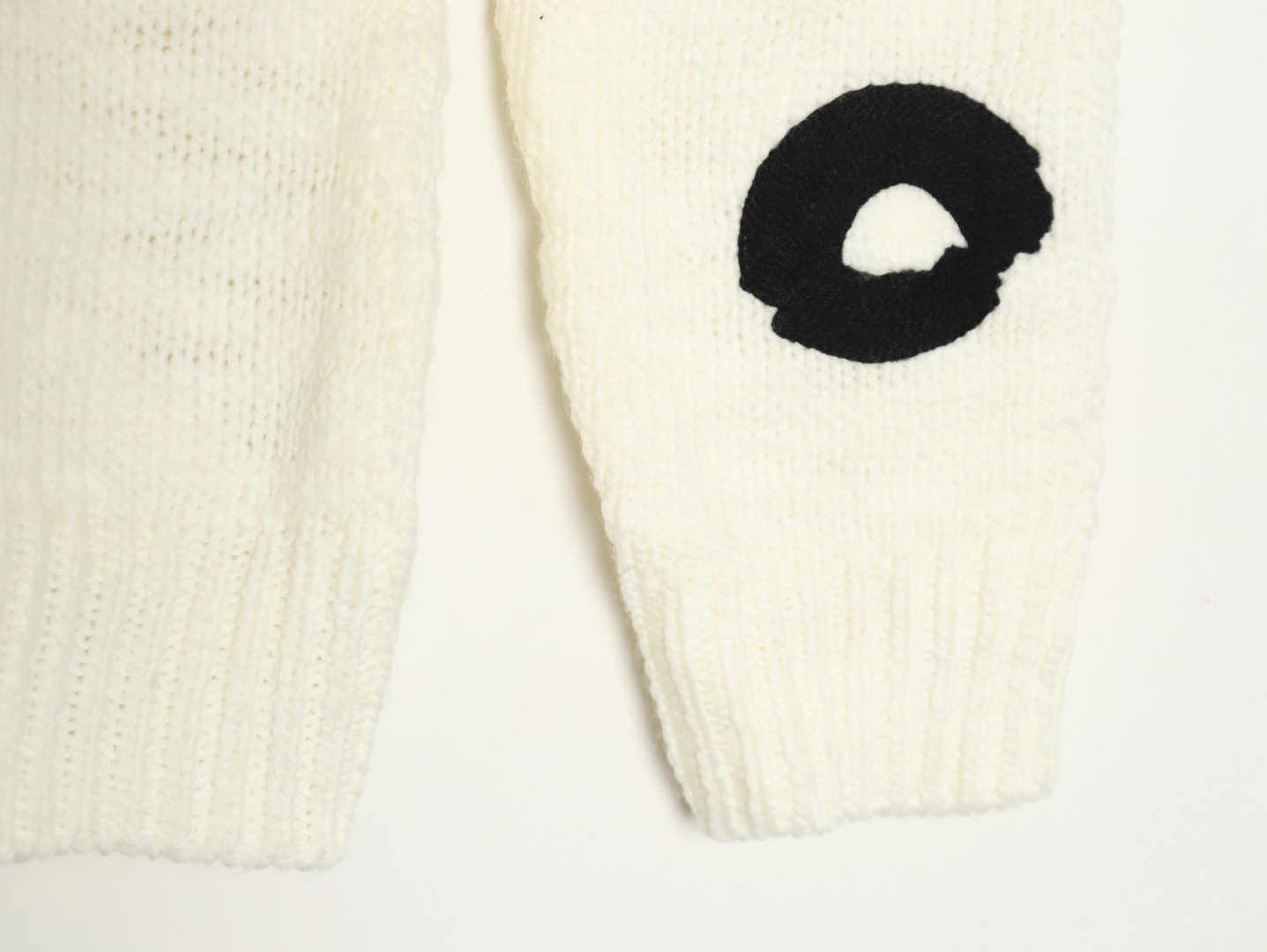 Dior dinosaur chair embroidered crewneck sweater