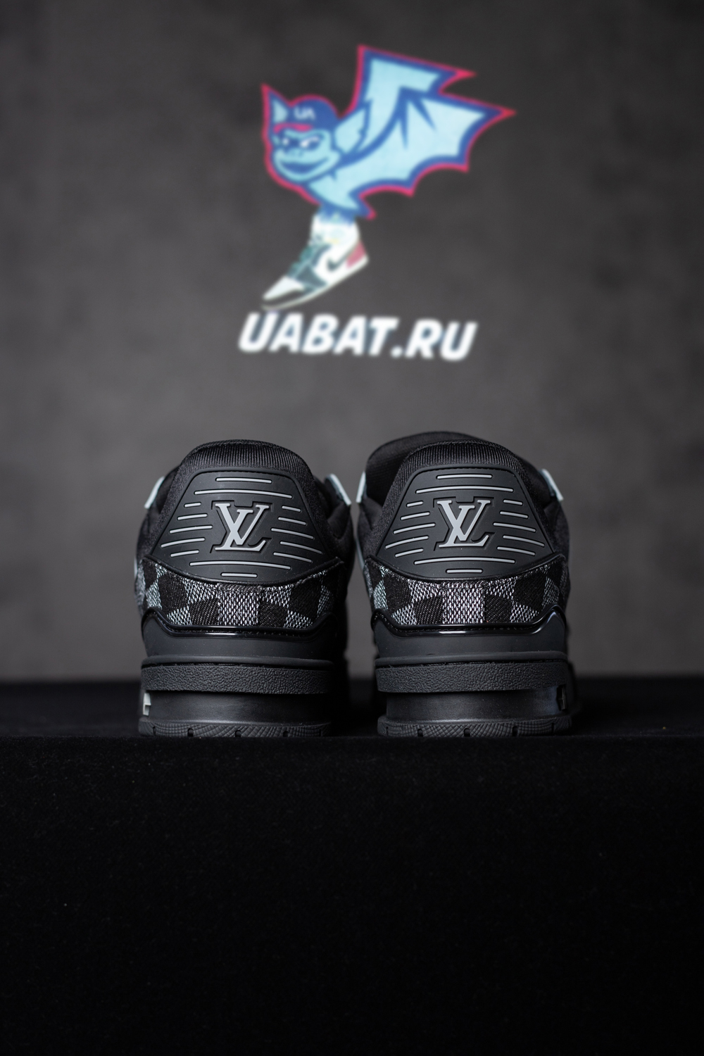 Louis Vuitton Trainer Black
