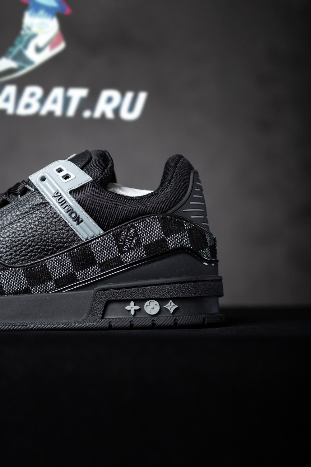 Louis Vuitton Trainer Black