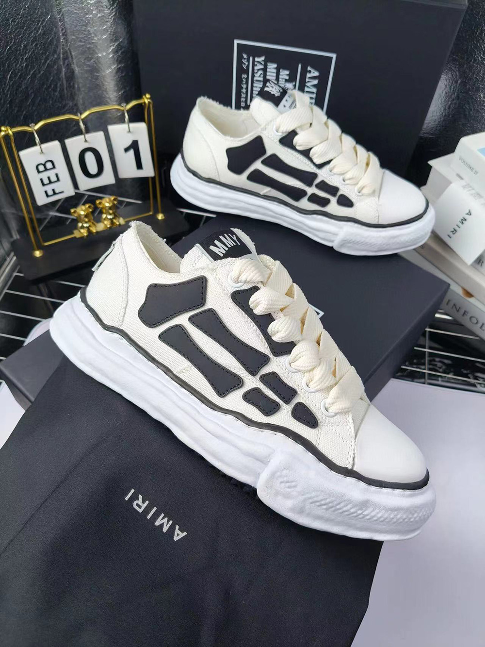 AMIRI MMY Bones & Maison MIHARA YASUHIRO Alabaster