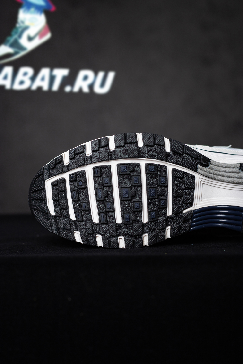 NIKE P-6000 