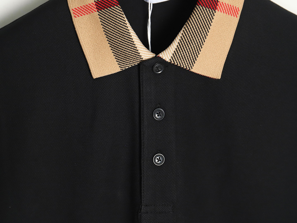 Burberry Classic Collar Check Short Sleeve Polo Shirt TSK4