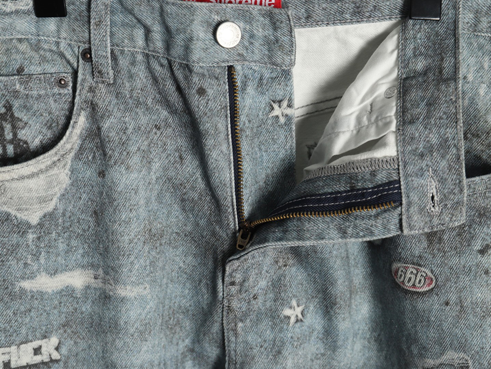Supreme & HJR joint trompe l’oeil graffiti printed jeans