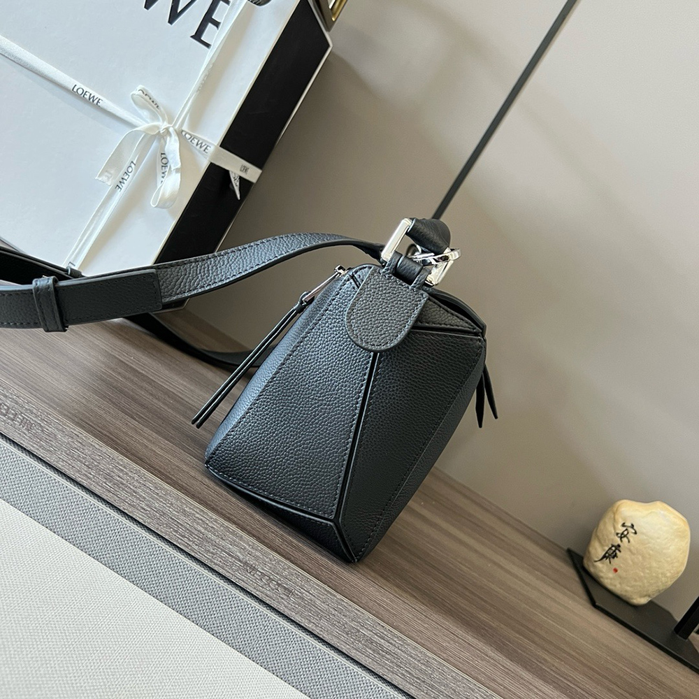 Loewe Small Puzzle Edge Bags P60X41 29*19.5*14cm