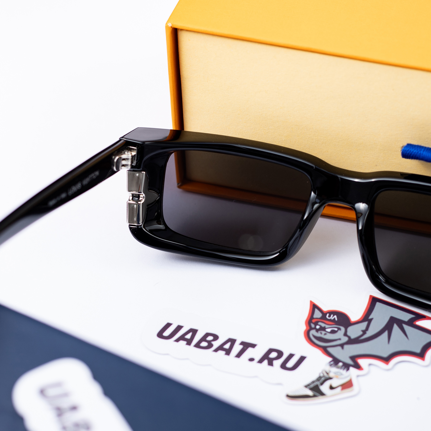 Louis Vuitton Venice Square Sunglasses Z2187U
