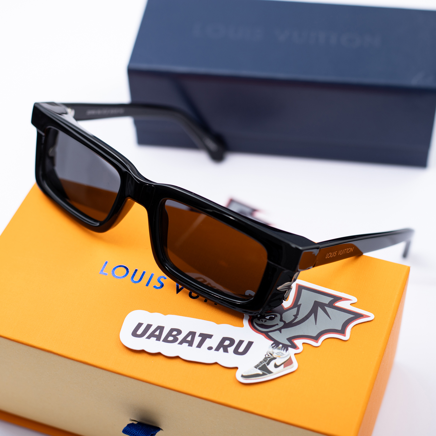 Louis Vuitton Venice Square Sunglasses Z2187U