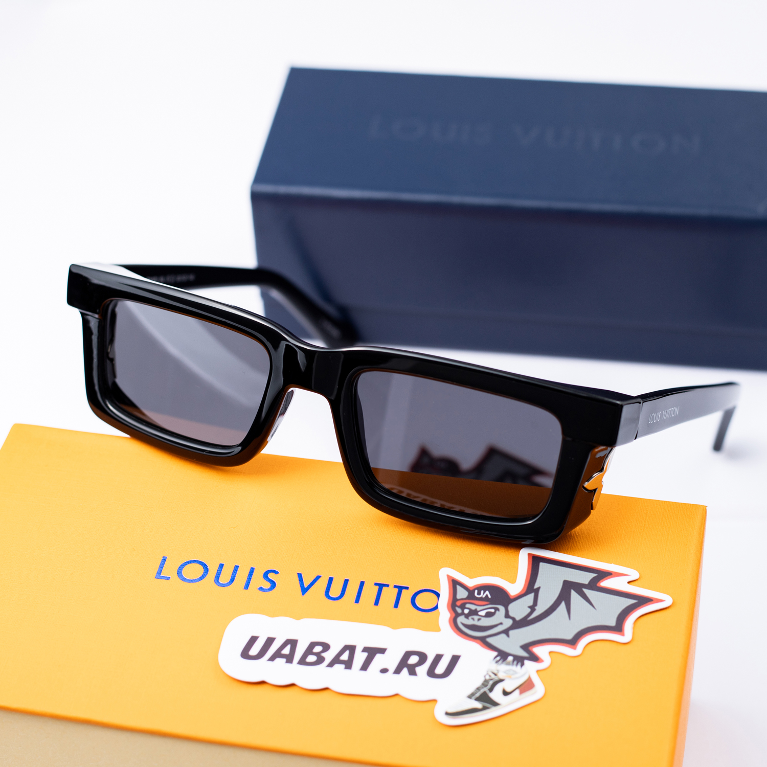 Louis Vuitton Venice Square Sunglasses Z2187U