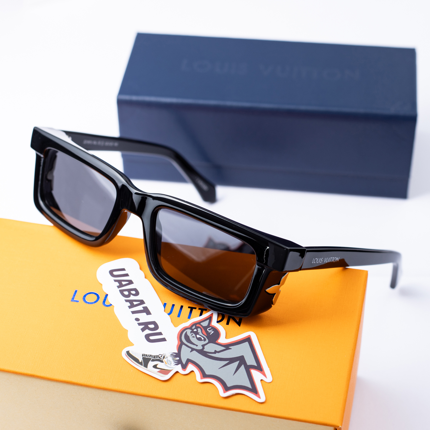 Louis Vuitton Venice Square Sunglasses Z2187U