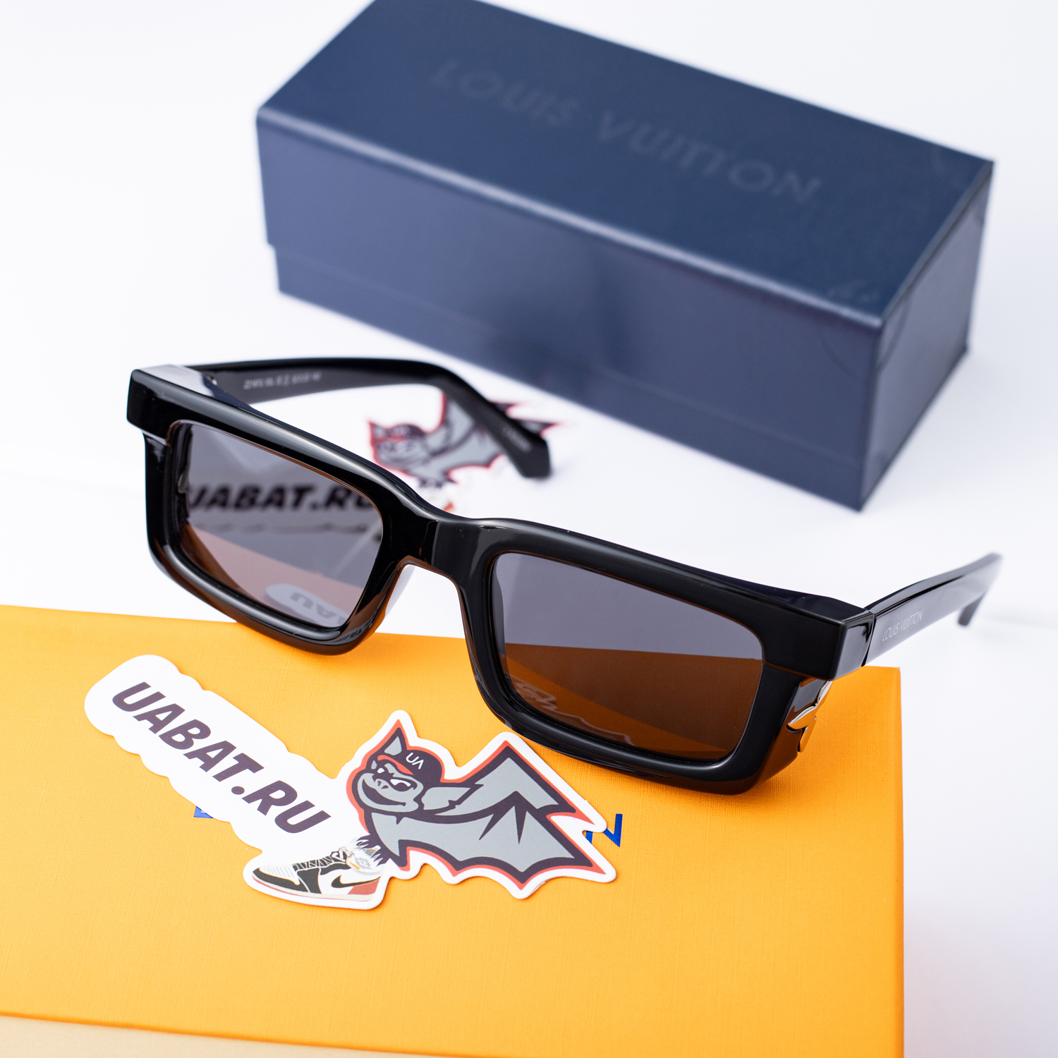 Louis Vuitton Venice Square Sunglasses Z2187U