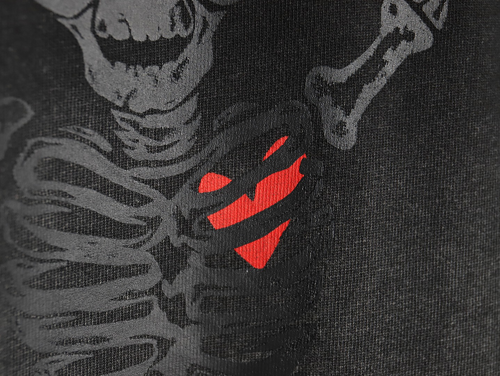 We11 Done cute heart skull gradient print long sleeve T-shirt TSK1
