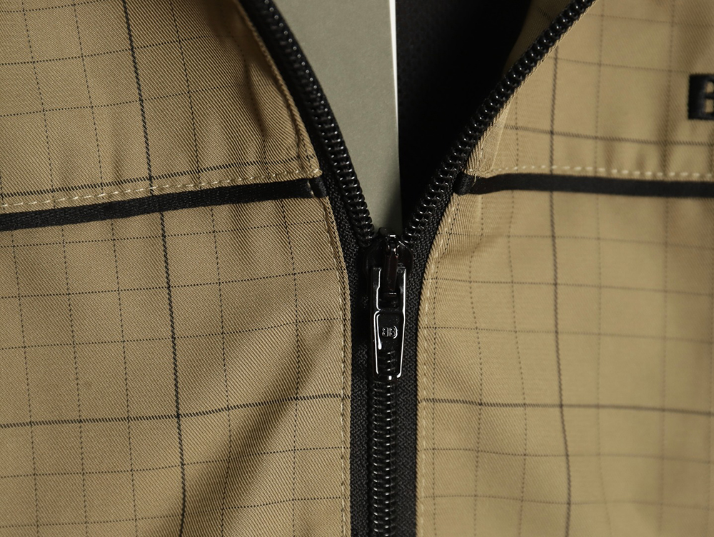 Balenciaga embroidered stand collar half-zip checked jacket TSK1