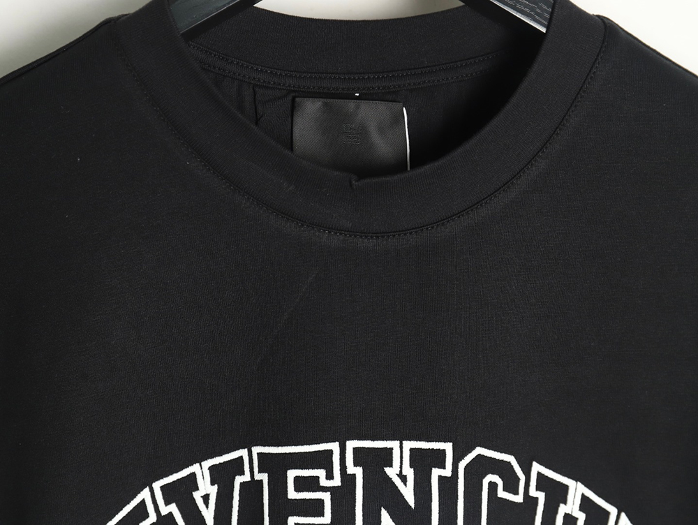 Givenchy hollow arc letter embroidered short-sleeved T-shirt TSK1